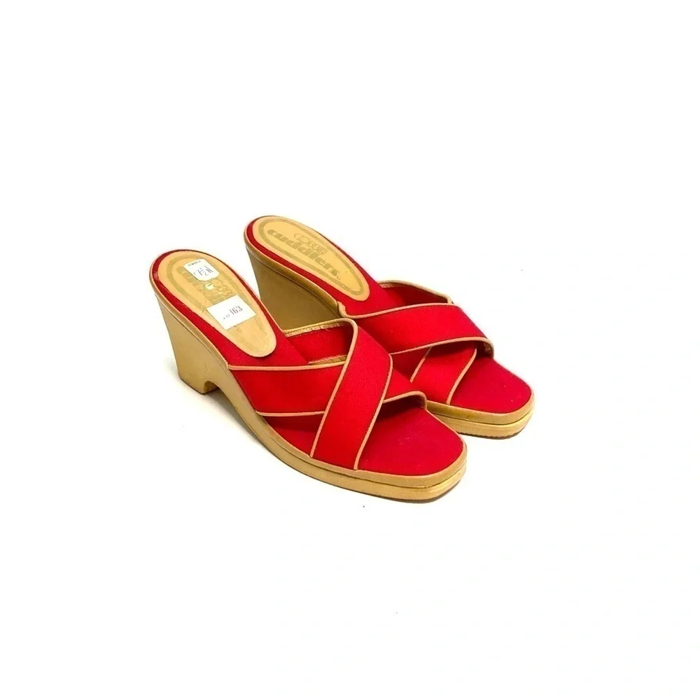 Vintage 1970s deadstock vegan red canvas wedge disco heels